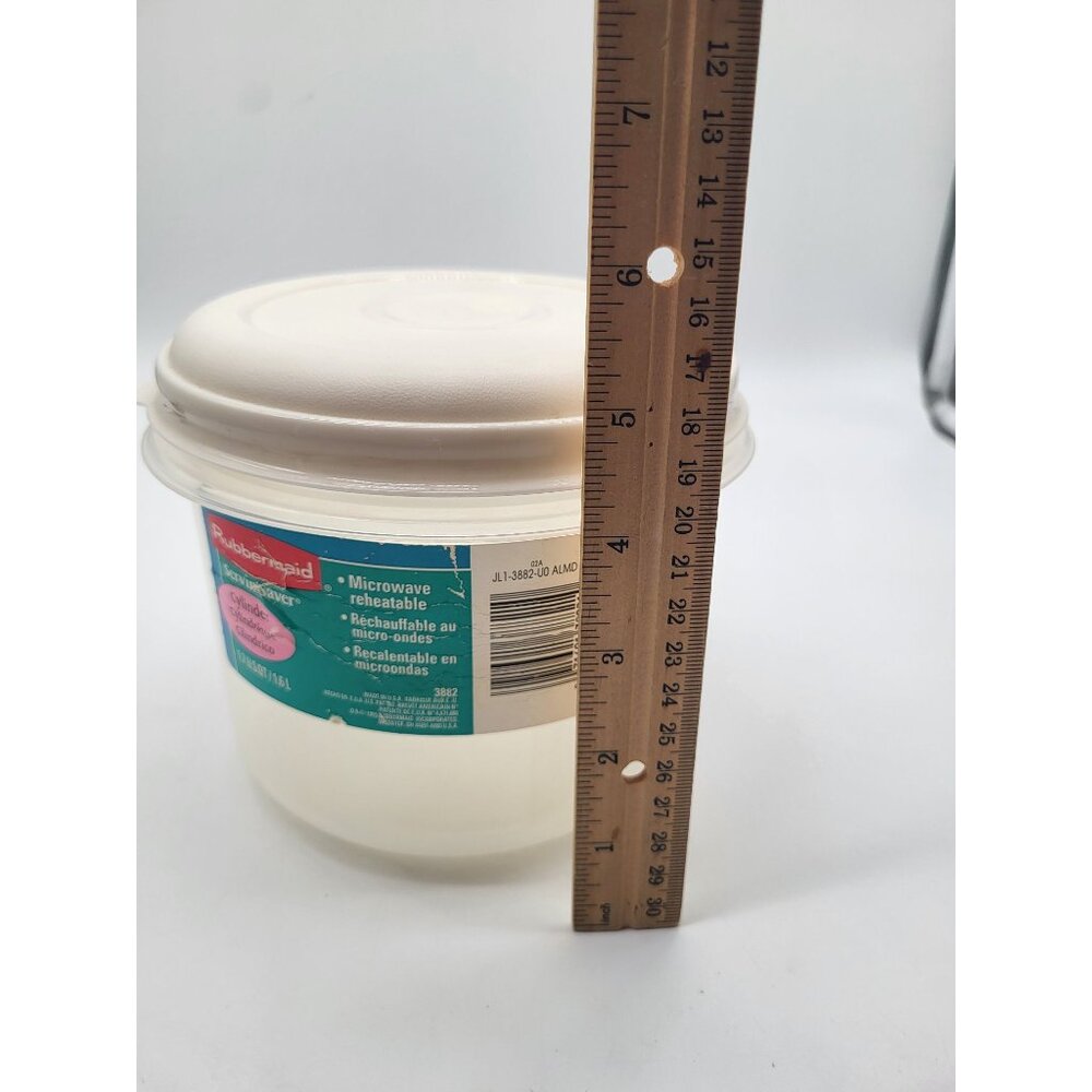 VTG 90s Rubbermaid Servin Saver Almond 3882 Food Storage Container 6 cups 1.7QT - Picture 7 of 8